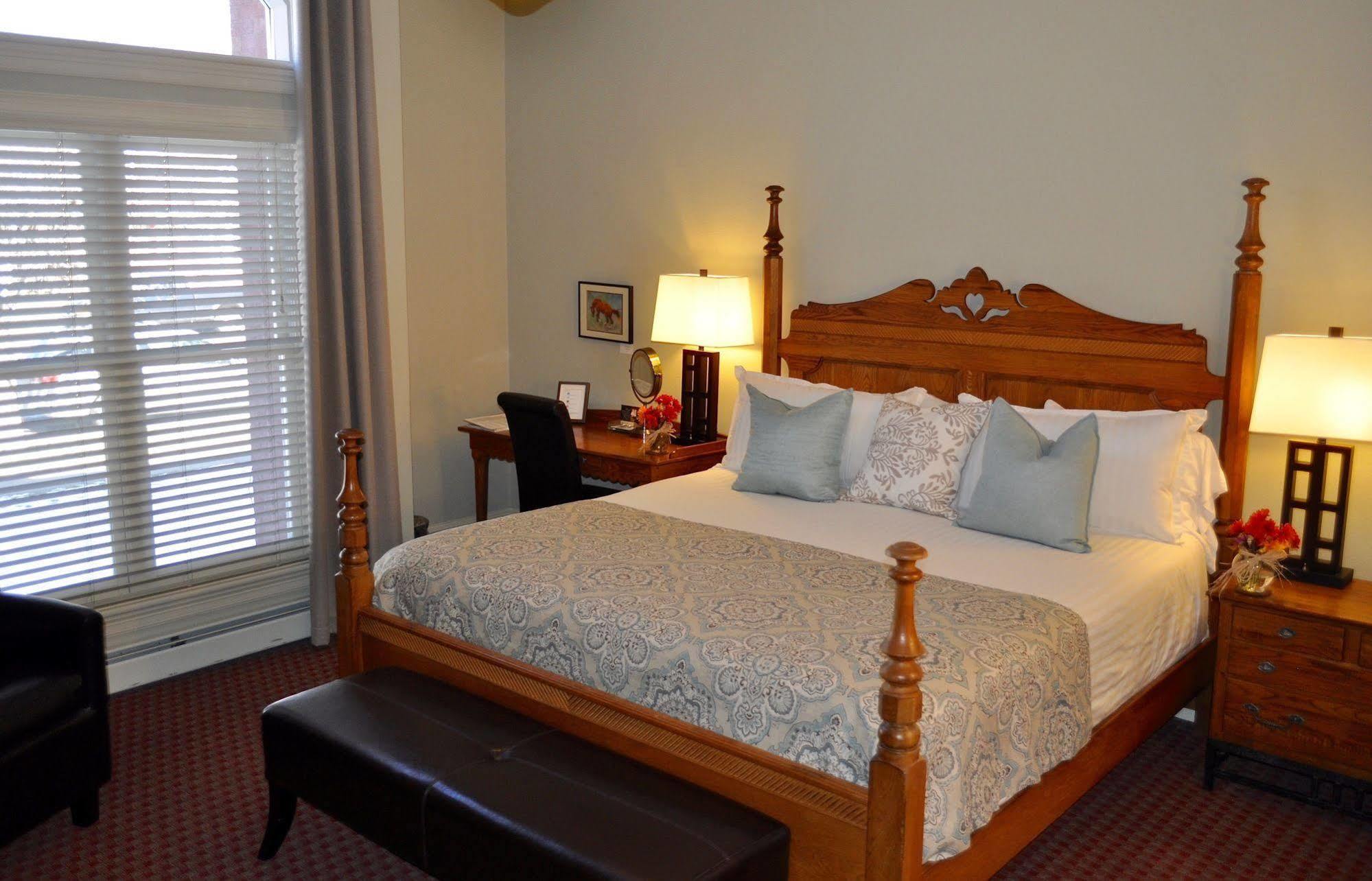 The Bradley Boulder Inn Ngoại thất bức ảnh