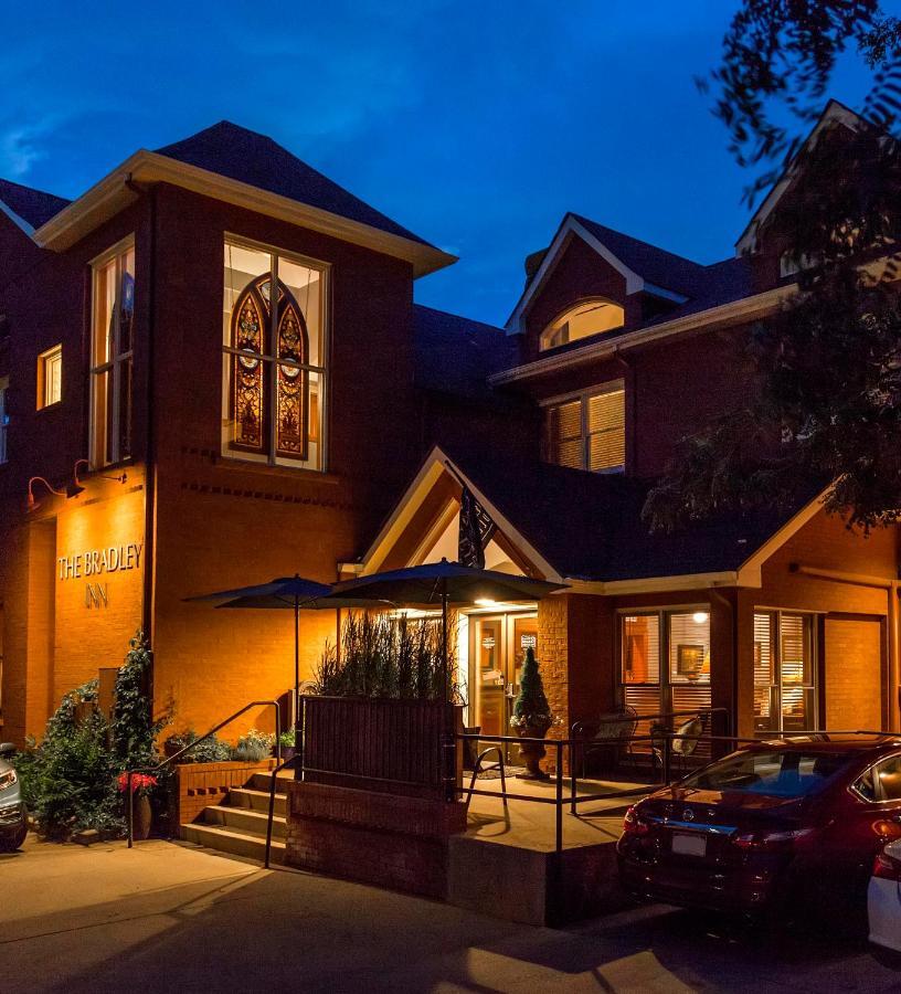 The Bradley Boulder Inn Ngoại thất bức ảnh